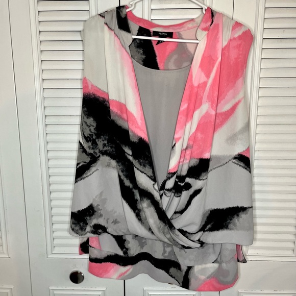 Pretty hi-lo sleeveless top size 2oW - Picture 2 of 16